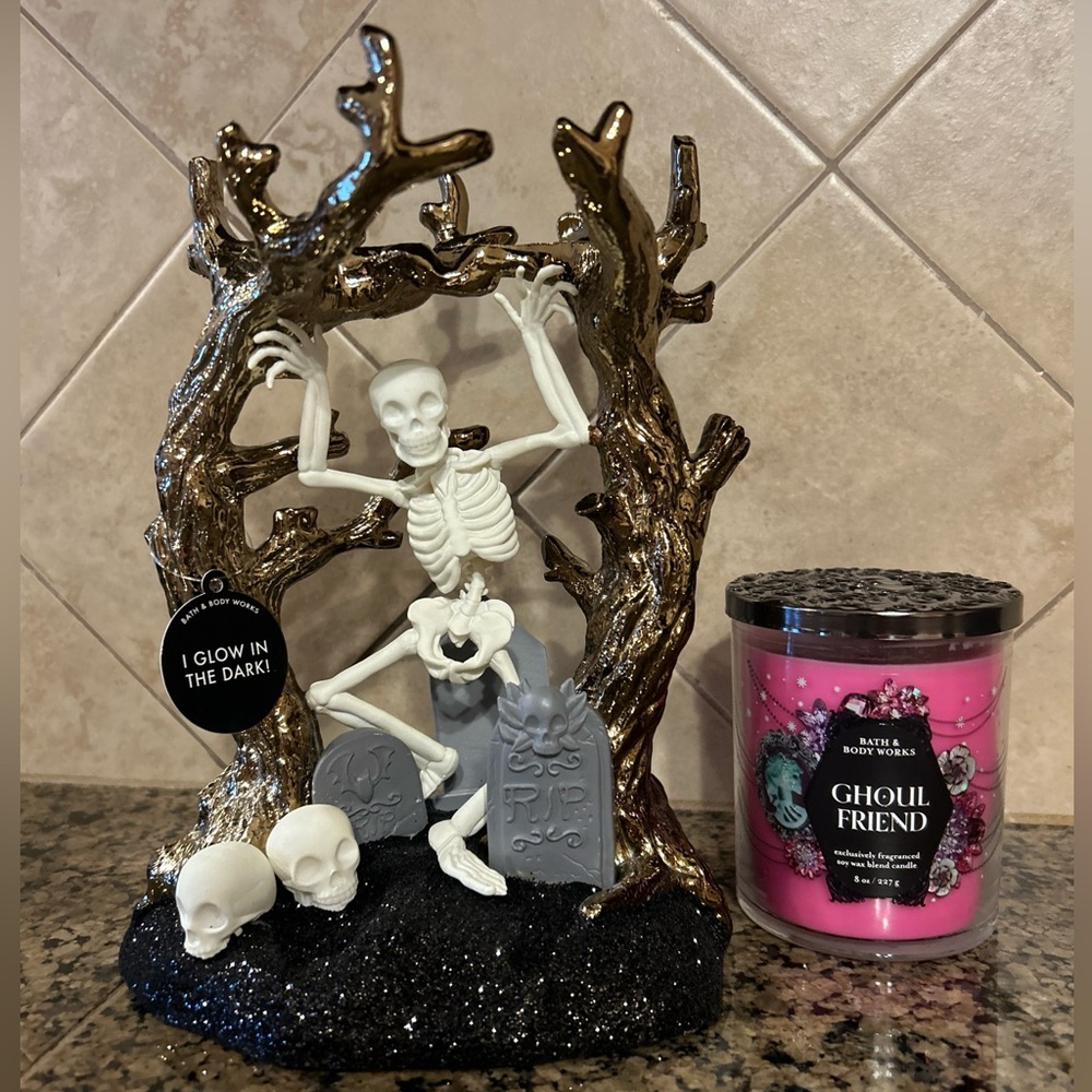 New Bath & Body Works: 2024 Halloween Skeleton 3-Wick Candle Stand Holder Lot